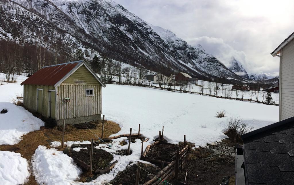Overvoll Farm Stranda  Εξωτερικό φωτογραφία
